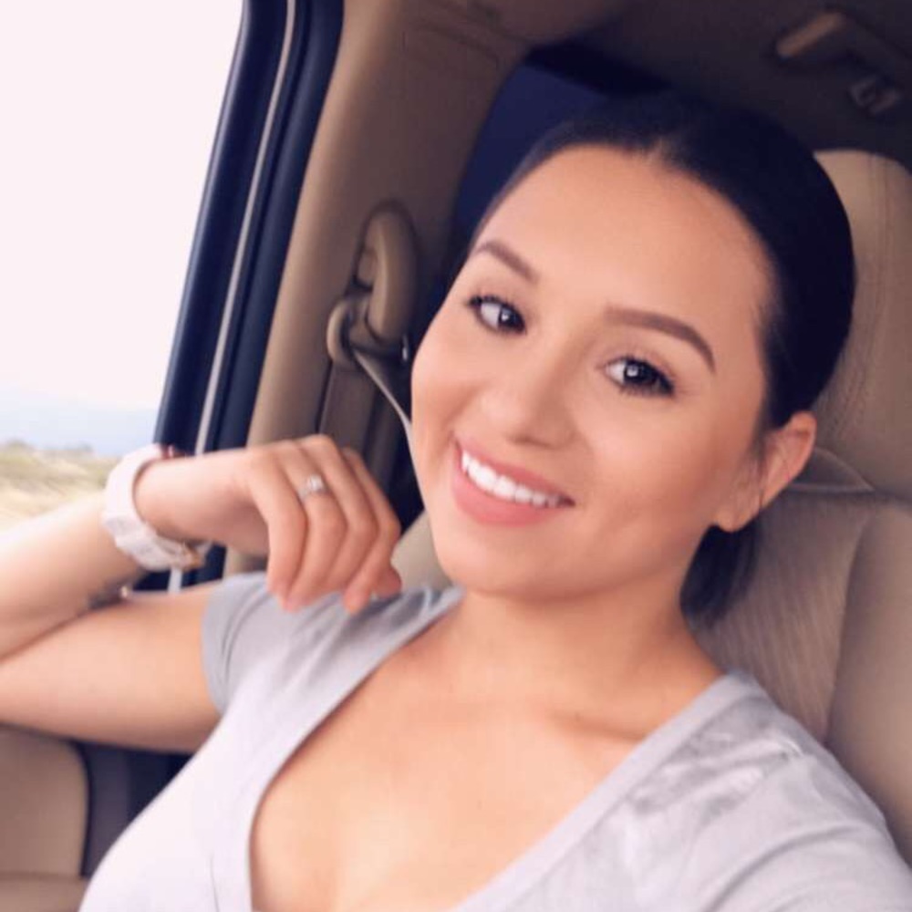 Meet your Posher, Kassandra